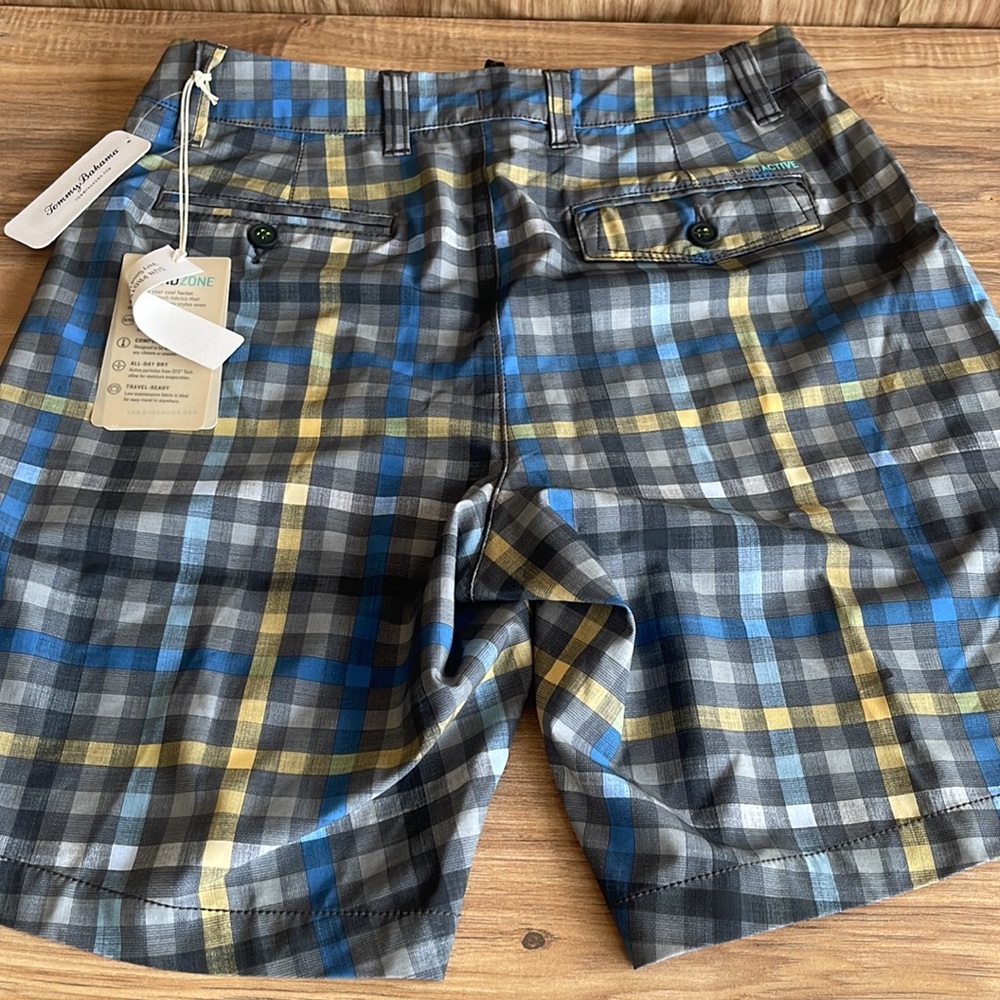 NWT TOMMY BAHAMA Cayman Spectrum Check Island Active Shorts Men - Picture 2 of 7